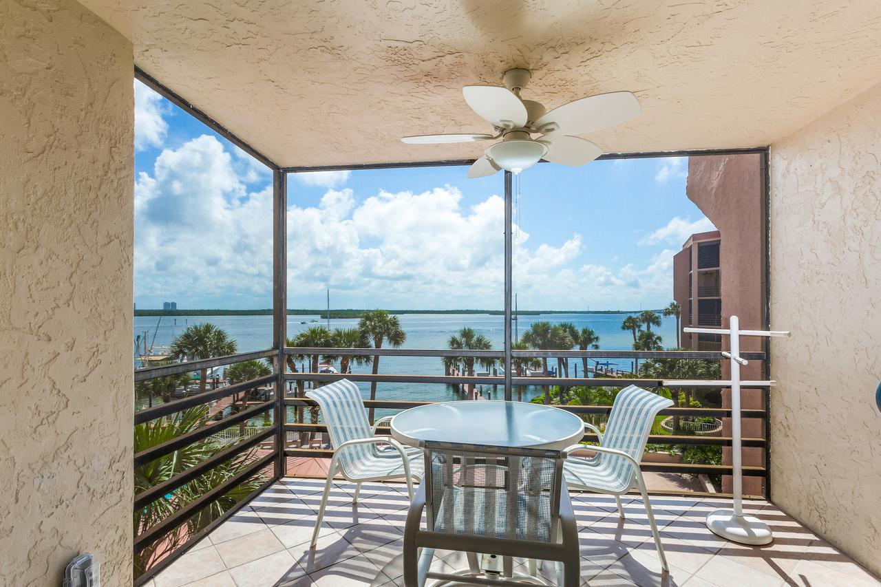 Riverside Club Marco Island Exterior photo